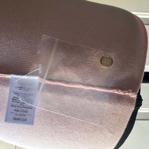 WomenTalbots Pink long sleeve boat neck Top Size XS. - Picture 14 of 16